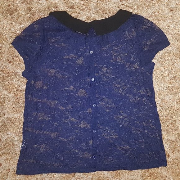 4/$20 Lace See through Blouse Shirt with Black Collar and Row of Buttons - Picture 5 of 6